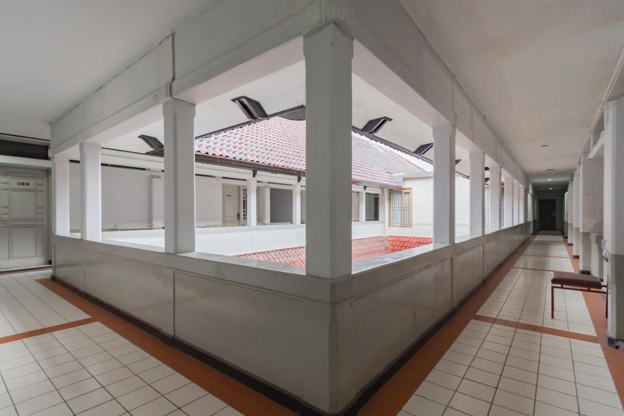 Hotel Koolkost Near Bandung Station Exterior foto
